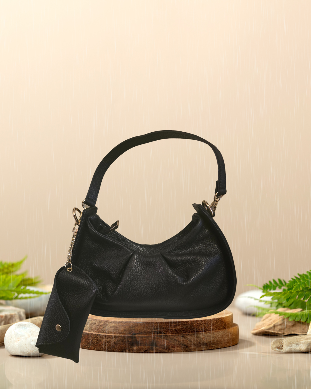 Zonnebril hoes,met goudkleurige metalen kettingsluiting