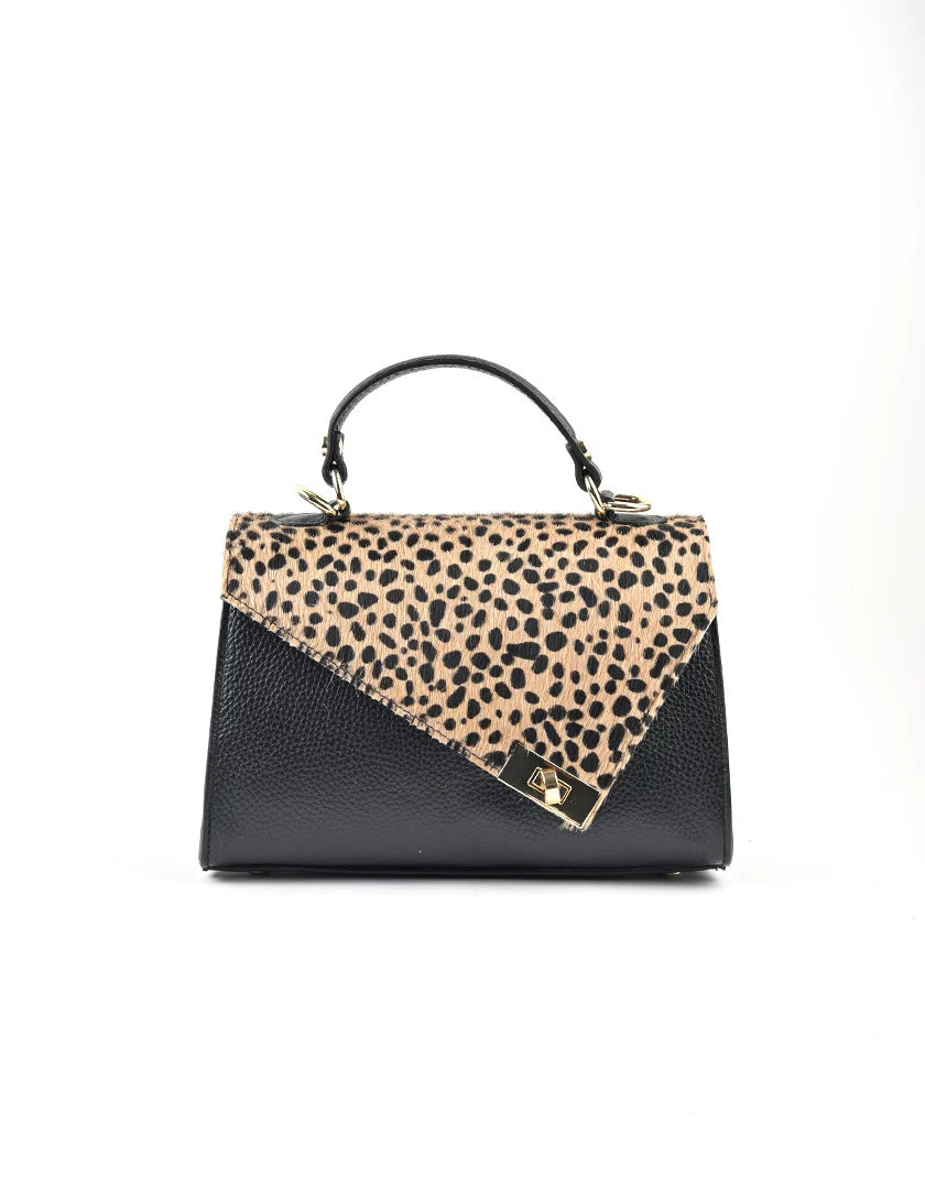 Leren handtas met elegant envelopdesign